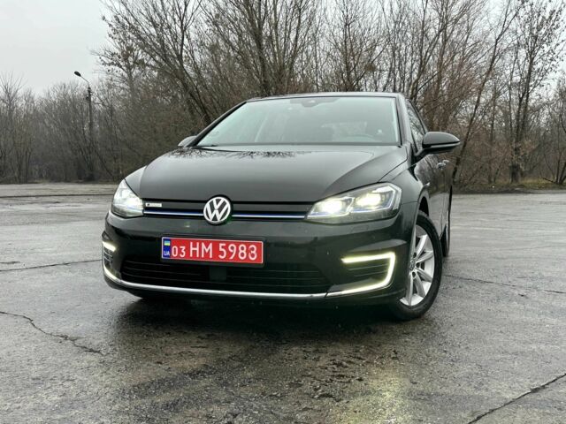 Черный Фольксваген Гольф, объемом двигателя 0 л и пробегом 95 тыс. км за 13200 $, фото 1 на Automoto.ua