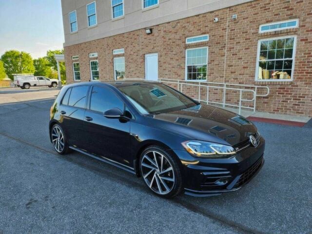 Черный Фольксваген Гольф, объемом двигателя 2 л и пробегом 87 тыс. км за 8900 $, фото 1 на Automoto.ua