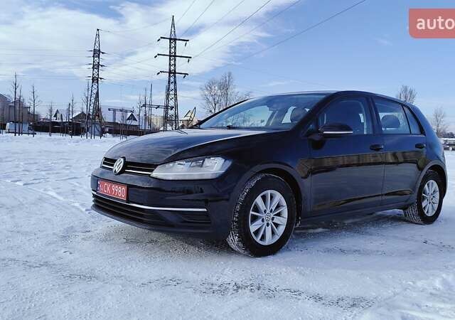 Черный Фольксваген Гольф, объемом двигателя 1.39 л и пробегом 110 тыс. км за 14700 $, фото 1 на Automoto.ua