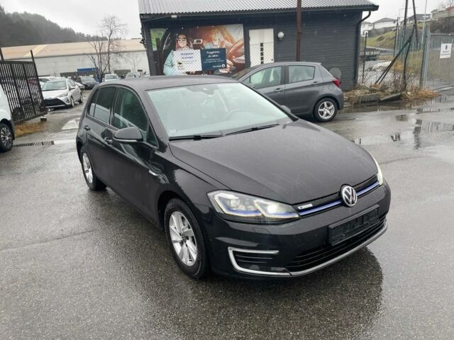 Черный Фольксваген Гольф, объемом двигателя 0 л и пробегом 72 тыс. км за 12890 $, фото 1 на Automoto.ua