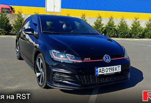 Черный Фольксваген Гольф, объемом двигателя 2 л и пробегом 55 тыс. км за 20499 $, фото 1 на Automoto.ua