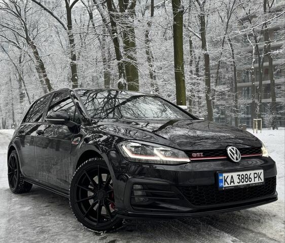 Чорний Фольксваген Гольф, об'ємом двигуна 2 л та пробігом 81 тис. км за 26500 $, фото 1 на Automoto.ua