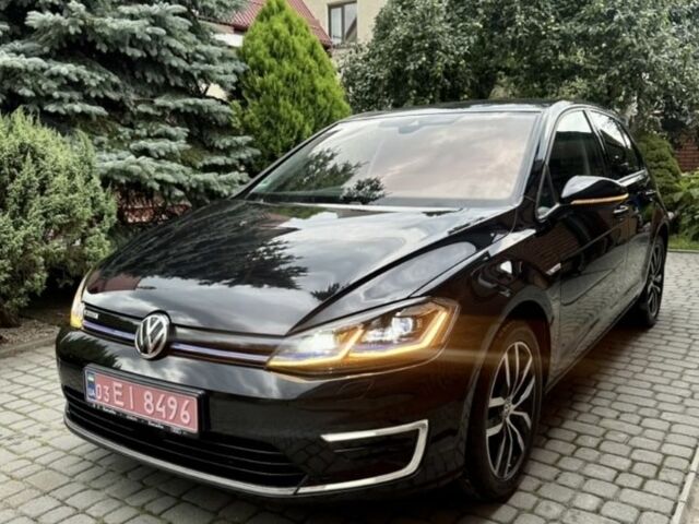 Черный Фольксваген Гольф, объемом двигателя 0 л и пробегом 117 тыс. км за 14700 $, фото 1 на Automoto.ua