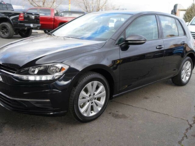 Черный Фольксваген Гольф, объемом двигателя 1.4 л и пробегом 22 тыс. км за 14500 $, фото 1 на Automoto.ua