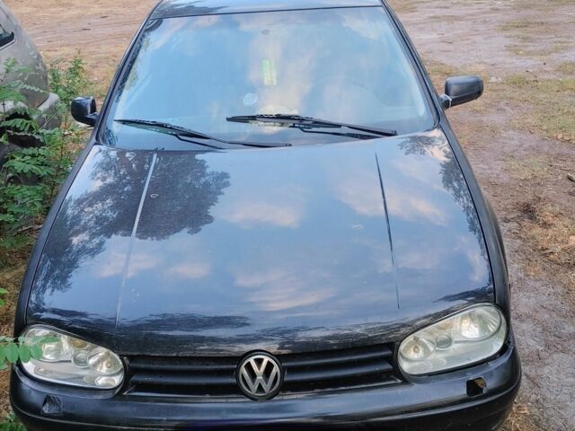 Черный Фольксваген Гольф, объемом двигателя 0 л и пробегом 300 тыс. км за 1311 $, фото 1 на Automoto.ua