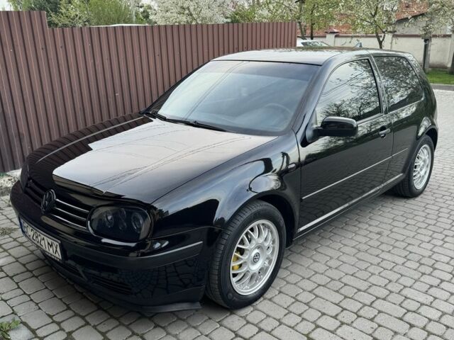 Черный Фольксваген Гольф, объемом двигателя 1.4 л и пробегом 291 тыс. км за 4200 $, фото 1 на Automoto.ua