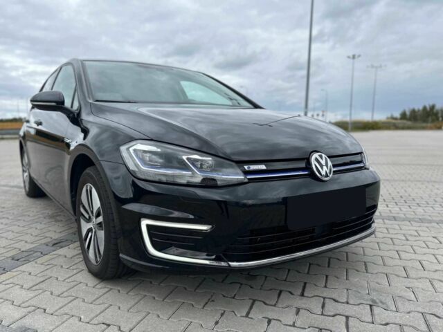 Чорний Фольксваген Гольф, об'ємом двигуна 0 л та пробігом 50 тис. км за 9590 $, фото 1 на Automoto.ua