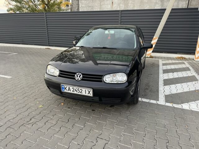 Черный Фольксваген Гольф, объемом двигателя 1.6 л и пробегом 245 тыс. км за 2900 $, фото 1 на Automoto.ua
