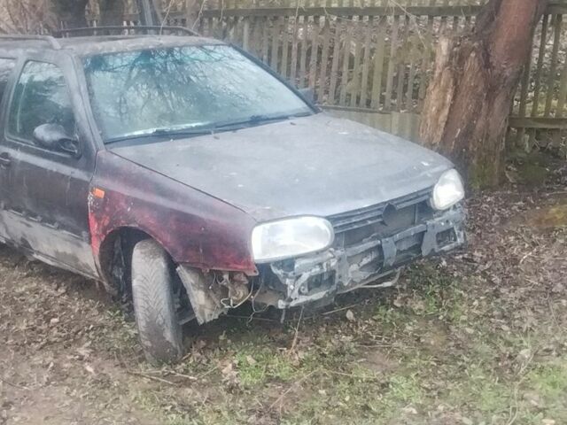 Черный Фольксваген Гольф, объемом двигателя 0 л и пробегом 300 тыс. км за 370 $, фото 1 на Automoto.ua