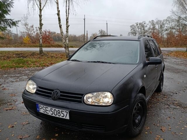 Черный Фольксваген Гольф, объемом двигателя 1.9 л и пробегом 235 тыс. км за 1850 $, фото 1 на Automoto.ua