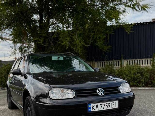 Черный Фольксваген Гольф, объемом двигателя 1.6 л и пробегом 297 тыс. км за 3900 $, фото 1 на Automoto.ua