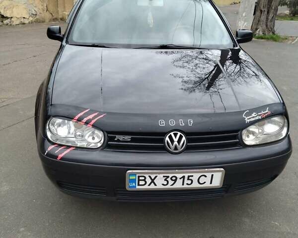 Черный Фольксваген Гольф, объемом двигателя 1.6 л и пробегом 360 тыс. км за 3700 $, фото 1 на Automoto.ua