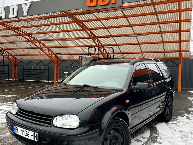 Черный Фольксваген Гольф, объемом двигателя 1.6 л и пробегом 260 тыс. км за 3650 $, фото 1 на Automoto.ua