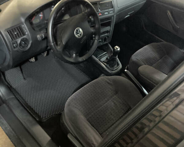 Черный Фольксваген Гольф, объемом двигателя 1.9 л и пробегом 250 тыс. км за 4600 $, фото 1 на Automoto.ua