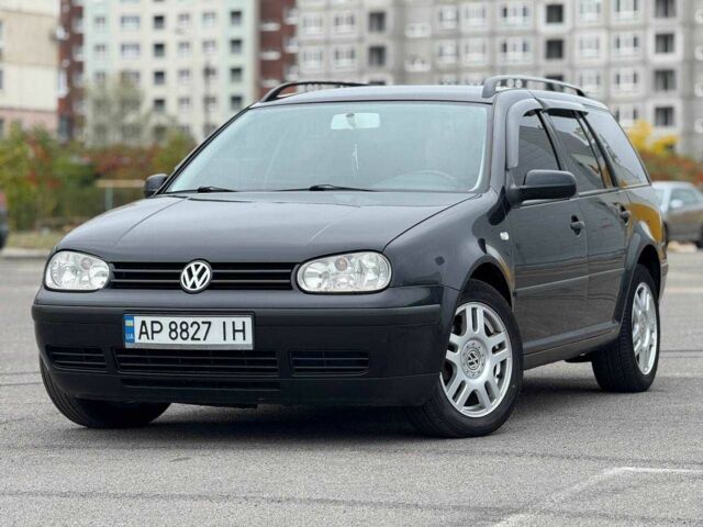 Черный Фольксваген Гольф, объемом двигателя 2 л и пробегом 230 тыс. км за 4499 $, фото 1 на Automoto.ua