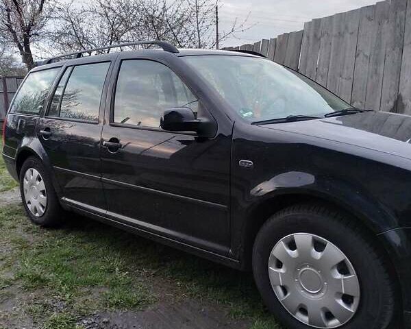 Черный Фольксваген Гольф, объемом двигателя 2 л и пробегом 250 тыс. км за 5902 $, фото 1 на Automoto.ua