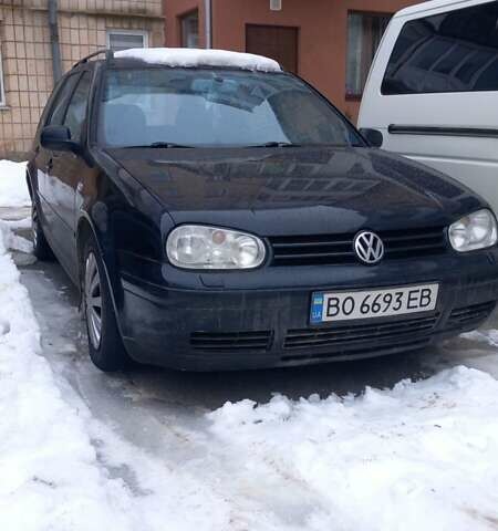 Черный Фольксваген Гольф, объемом двигателя 1.6 л и пробегом 292 тыс. км за 3800 $, фото 1 на Automoto.ua