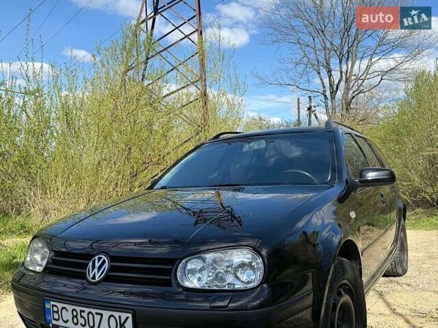 Черный Фольксваген Гольф, объемом двигателя 1.39 л и пробегом 352 тыс. км за 2500 $, фото 1 на Automoto.ua