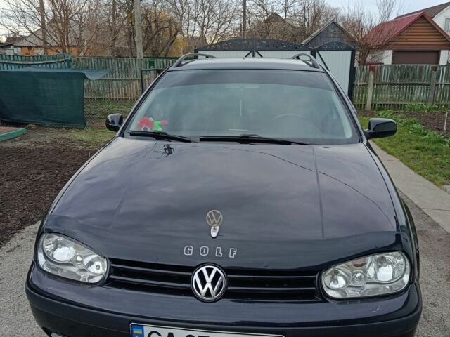 Черный Фольксваген Гольф, объемом двигателя 1.6 л и пробегом 250 тыс. км за 4550 $, фото 1 на Automoto.ua