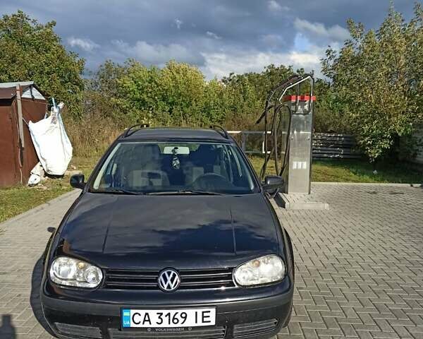 Чорний Фольксваген Гольф, об'ємом двигуна 1.6 л та пробігом 213 тис. км за 4500 $, фото 1 на Automoto.ua