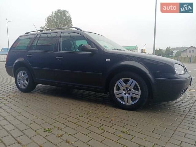 Черный Фольксваген Гольф, объемом двигателя 1.6 л и пробегом 212 тыс. км за 4400 $, фото 1 на Automoto.ua