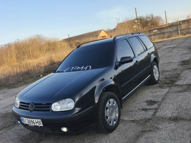 Черный Фольксваген Гольф, объемом двигателя 1.6 л и пробегом 280 тыс. км за 4100 $, фото 1 на Automoto.ua