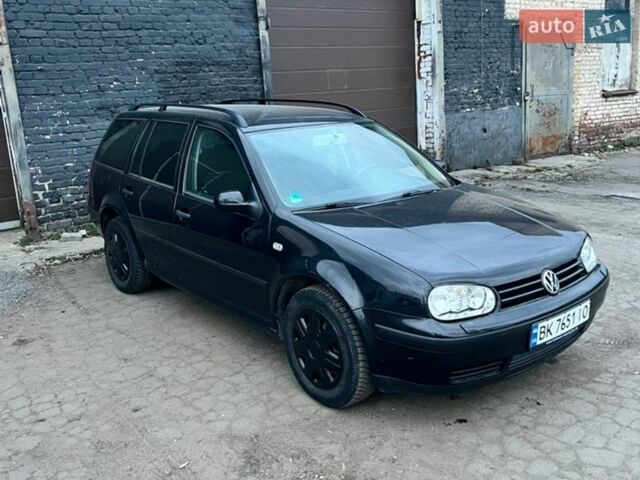 Черный Фольксваген Гольф, объемом двигателя 1.6 л и пробегом 186 тыс. км за 2600 $, фото 1 на Automoto.ua