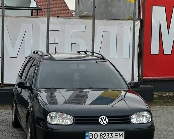 Черный Фольксваген Гольф, объемом двигателя 1.6 л и пробегом 275 тыс. км за 4550 $, фото 1 на Automoto.ua