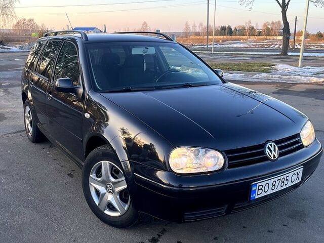 Чорний Фольксваген Гольф, об'ємом двигуна 1.6 л та пробігом 280 тис. км за 3950 $, фото 1 на Automoto.ua