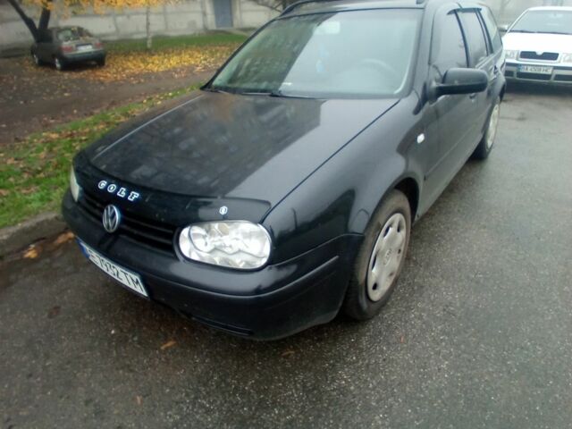 Черный Фольксваген Гольф, объемом двигателя 1.9 л и пробегом 380 тыс. км за 4300 $, фото 1 на Automoto.ua