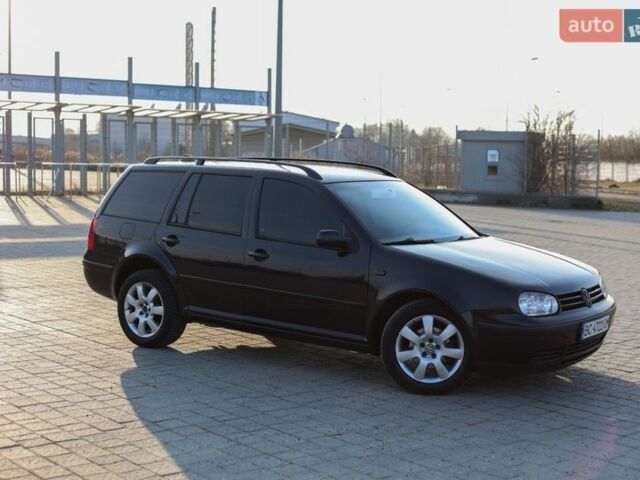 Черный Фольксваген Гольф, объемом двигателя 1.6 л и пробегом 271 тыс. км за 4900 $, фото 1 на Automoto.ua
