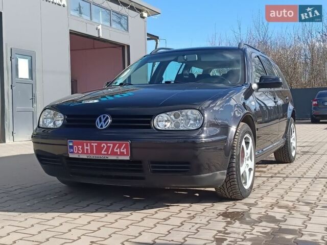 Черный Фольксваген Гольф, объемом двигателя 1.6 л и пробегом 264 тыс. км за 5650 $, фото 1 на Automoto.ua