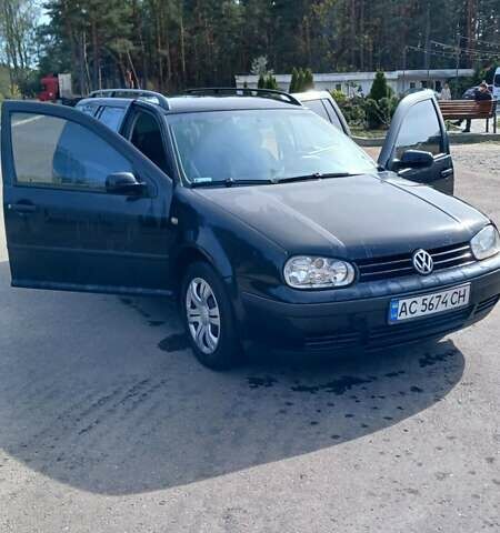 Черный Фольксваген Гольф, объемом двигателя 1.9 л и пробегом 424 тыс. км за 4700 $, фото 1 на Automoto.ua