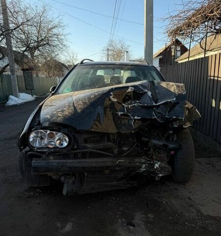 Черный Фольксваген Гольф, объемом двигателя 1.39 л и пробегом 283 тыс. км за 1800 $, фото 1 на Automoto.ua