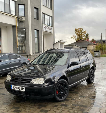 Чорний Фольксваген Гольф, об'ємом двигуна 1.6 л та пробігом 215 тис. км за 4700 $, фото 1 на Automoto.ua