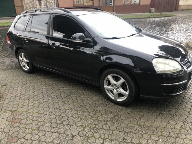 Черный Фольксваген Гольф, объемом двигателя 1.6 л и пробегом 248 тыс. км за 5700 $, фото 1 на Automoto.ua
