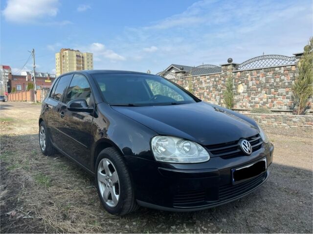 Черный Фольксваген Гольф, объемом двигателя 1.9 л и пробегом 228 тыс. км за 2400 $, фото 1 на Automoto.ua