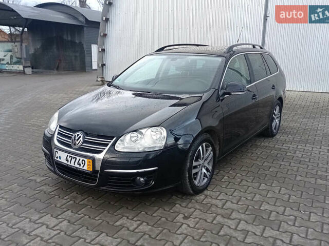 Черный Фольксваген Гольф, объемом двигателя 1.4 л и пробегом 194 тыс. км за 5499 $, фото 1 на Automoto.ua