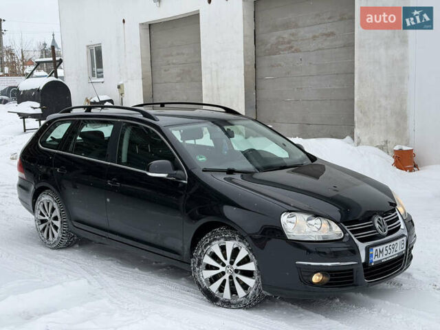 Черный Фольксваген Гольф, объемом двигателя 1.6 л и пробегом 221 тыс. км за 6550 $, фото 1 на Automoto.ua