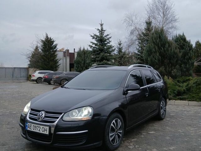 Черный Фольксваген Гольф, объемом двигателя 1.4 л и пробегом 270 тыс. км за 3800 $, фото 1 на Automoto.ua