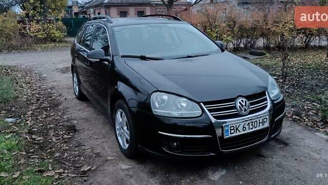 Черный Фольксваген Гольф, объемом двигателя 1.4 л и пробегом 267 тыс. км за 6300 $, фото 1 на Automoto.ua