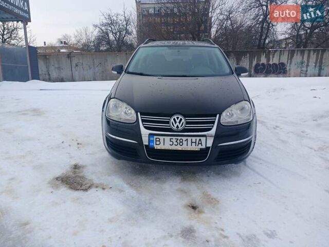 Черный Фольксваген Гольф, объемом двигателя 1.9 л и пробегом 243 тыс. км за 6000 $, фото 1 на Automoto.ua
