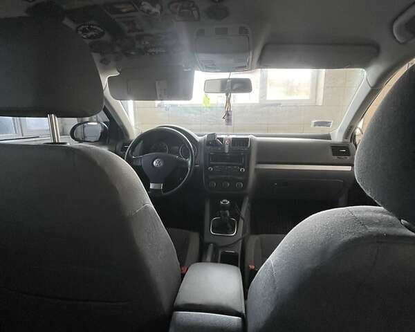 Чорний Фольксваген Гольф, об'ємом двигуна 1.4 л та пробігом 282 тис. км за 5000 $, фото 1 на Automoto.ua