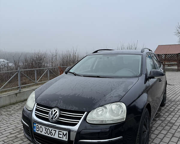 Черный Фольксваген Гольф, объемом двигателя 1.6 л и пробегом 275 тыс. км за 5850 $, фото 1 на Automoto.ua