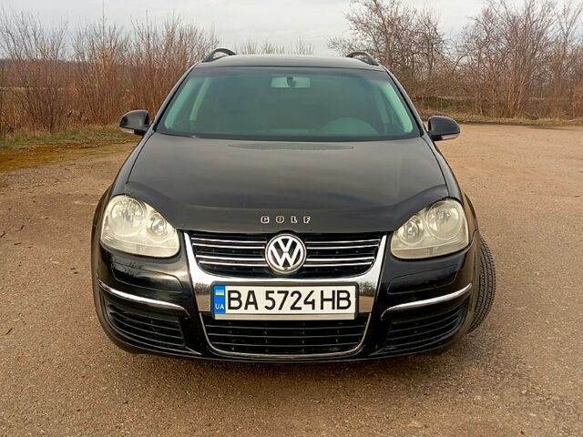Черный Фольксваген Гольф, объемом двигателя 1.6 л и пробегом 196 тыс. км за 6650 $, фото 1 на Automoto.ua