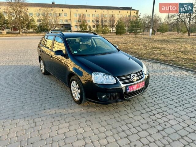 Черный Фольксваген Гольф, объемом двигателя 1.6 л и пробегом 218 тыс. км за 6399 $, фото 1 на Automoto.ua