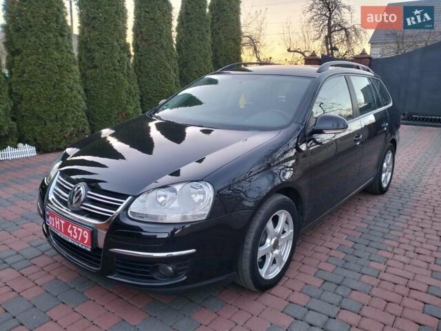 Черный Фольксваген Гольф, объемом двигателя 1.6 л и пробегом 230 тыс. км за 5800 $, фото 1 на Automoto.ua