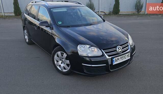 Черный Фольксваген Гольф, объемом двигателя 1.39 л и пробегом 201 тыс. км за 4700 $, фото 1 на Automoto.ua