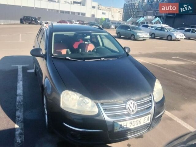 Черный Фольксваген Гольф, объемом двигателя 1.9 л и пробегом 321 тыс. км за 3500 $, фото 1 на Automoto.ua