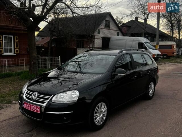 Черный Фольксваген Гольф, объемом двигателя 1.6 л и пробегом 230 тыс. км за 6700 $, фото 1 на Automoto.ua